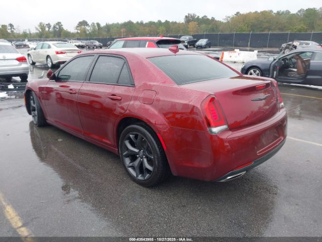 2021 CHRYSLER 300 2C3CCABG4MH525718 Photo 2