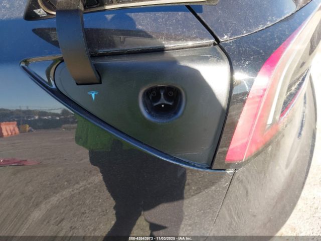 2025 TESLA MODEL 3 5YJ3E1EB0SF952001 Photo 9