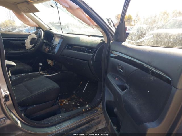 2019 MITSUBISHI OUTLANDER JA4AZ3A31KZ055523 Photo 4