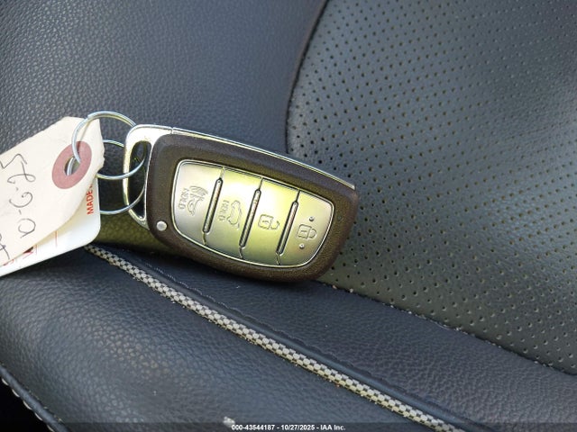 2019 HYUNDAI IONIQ PLUG-IN HYBRID KMHC75LD3KU172700 Photo 10