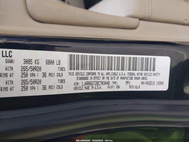 2011 JEEP GRAND CHEROKEE 1J4RR6GT2BC703448 Photo 8