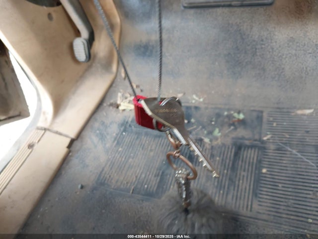 1989 DODGE DAKOTA 1B7FL26X5KS160822 Photo 10