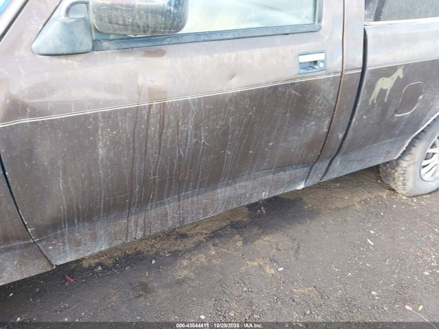 1989 DODGE DAKOTA 1B7FL26X5KS160822 Photo 5