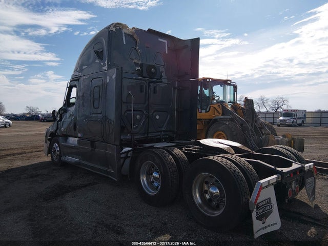 Продаж на аукціоні авто 2023 Freightliner New Cascadia 126, vin: 3AKJHHDR1PSUK1137, номер лоту: 43544412