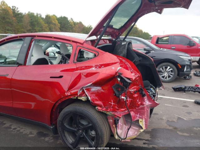 2026 TESLA MODEL Y 7SAYGDEE1TA406904 Photo 5