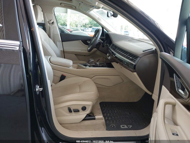 2019 AUDI Q7 WA1LAAF72KD021829 Photo 4