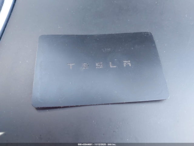 43544681 :رقم المزاد ، 5YJ3E1EB8JF070525 vin ، 2018 Tesla Model 3 Long Range/performance مزاد بيع