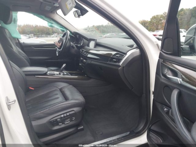 2016 BMW X5 5UXKR0C5XG0S89063 Photo 4