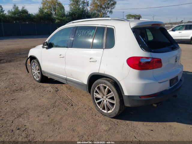 2012 VOLKSWAGEN TIGUAN WVGBV7AX4CW564732 Photo 2