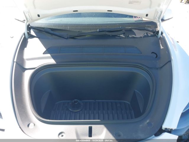 2023 TESLA MODEL Y 7SAYGDEF6PF801002 Photo 9