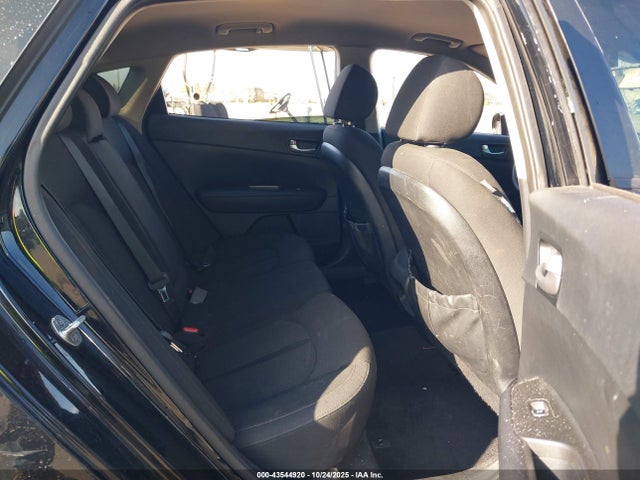 5XXGT4L32GG088139 KIA Optima Lx