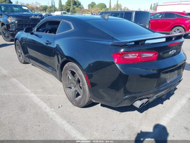 2017 CHEVROLET CAMARO 1G1FB1RX0H0203615 Photo 2