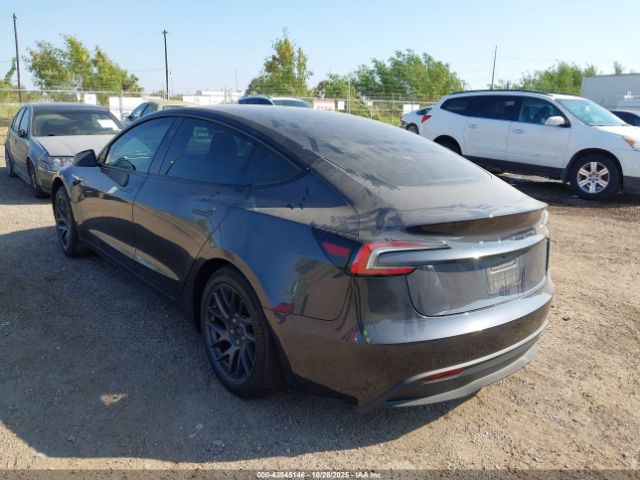 2025 TESLA MODEL 3 5YJ3E1EA9SF019270 Photo 2