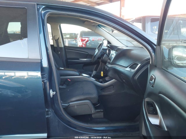 3C4PDCBG0FT718111 Dodge Journey Sxt