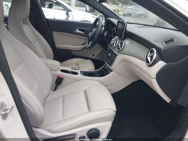 2016 MERCEDES-BENZ CLA 250 WDDSJ4EBXGN332294 Photo 4