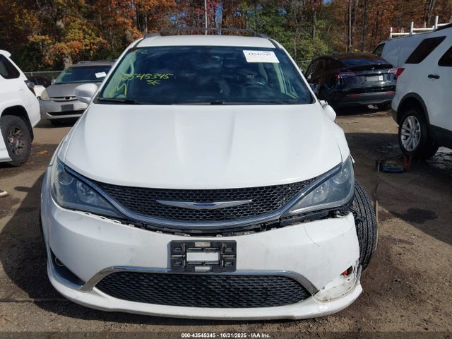 43545345 :رقم المزاد ، 2C4RC1BG0JR119771 vin ، 2018 Chrysler Pacifica Touring L مزاد بيع
