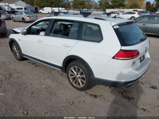 2018 VOLKSWAGEN GOLF ALLTRACK 3VWM17AU2JM767675 Photo 2