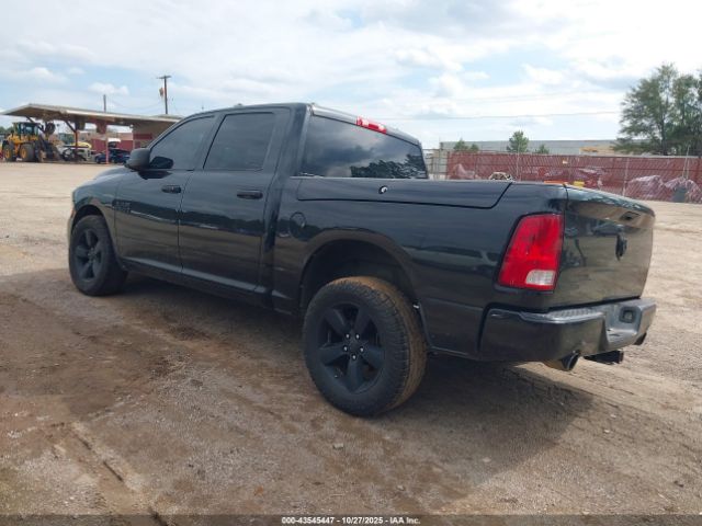 2016 RAM 1500 1C6RR6KT1GS195023 Photo 2