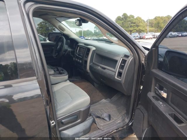 2016 RAM 1500 1C6RR6KT1GS195023 Photo 4