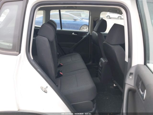 2011 VOLKSWAGEN TIGUAN WVGAV7AX4BW560433 Photo 7