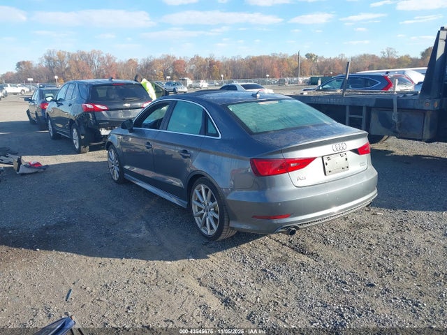 2015 AUDI A3 WAUKFGFF6F1096597 Photo 2