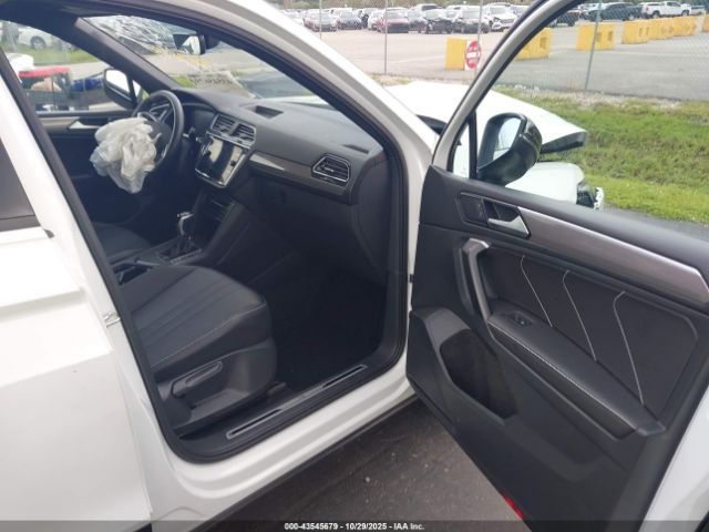 2024 VOLKSWAGEN TIGUAN 3VVCB7AX3RM183644 Photo 4