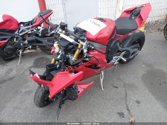 Ducati Panigale V4/v4s 2025 ZDMDAG6W2SB001116 Image 2