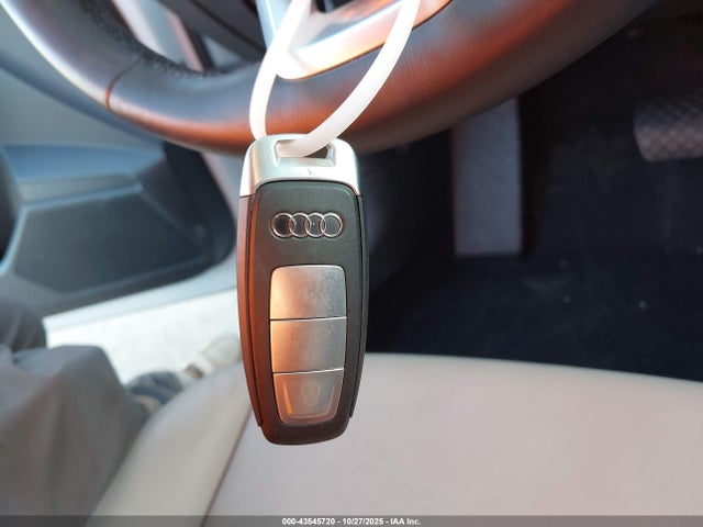 2023 AUDI A3 WAUHUDGY6PA097944 Photo 10