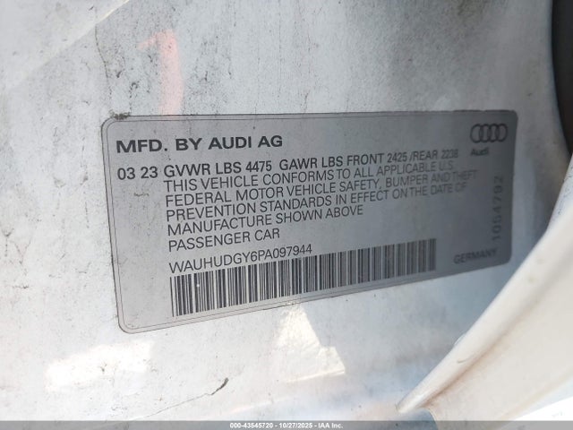 2023 AUDI A3 WAUHUDGY6PA097944 Photo 8