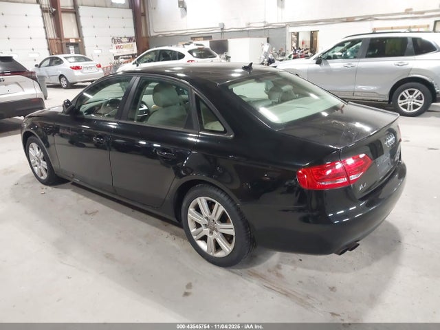 2010 AUDI A4 WAUBFAFL9AN006413 Photo 2