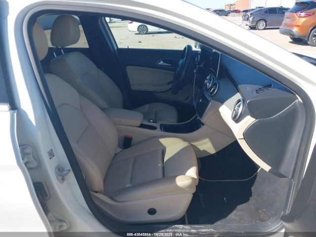 2017 MERCEDES-BENZ GLA 250 WDCTG4EB1HJ330868 Photo 4