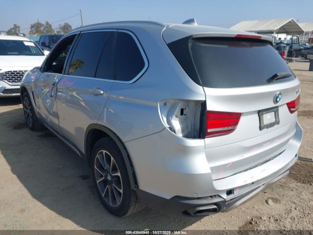2018 BMW X5 5UXKR2C50J0Z20471 Photo 2