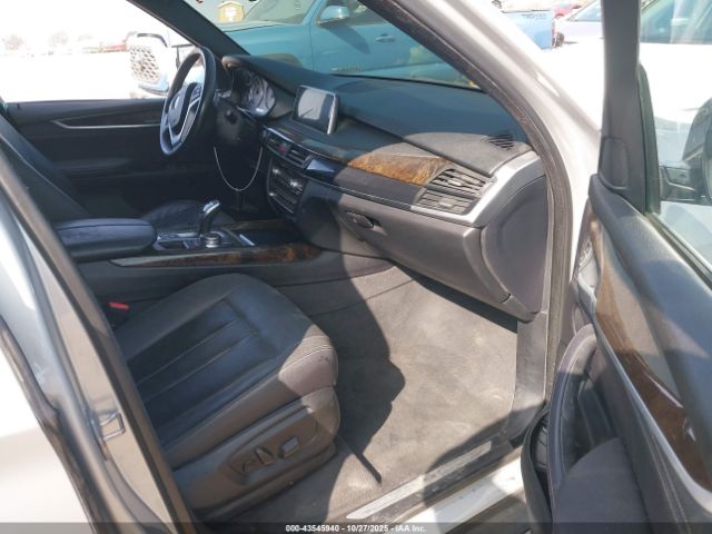 2018 BMW X5 5UXKR2C50J0Z20471 Photo 4