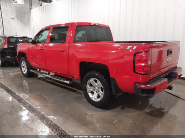 2018 CHEVROLET SILVERADO 1500 3GCUKREC2JG412470 Photo 2