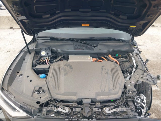 2024 AUDI Q8 E-TRON WA16AAGE6RB052016 Photo 9