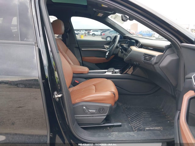 2024 AUDI Q8 E-TRON WA16AAGE6RB052016 Photo 4