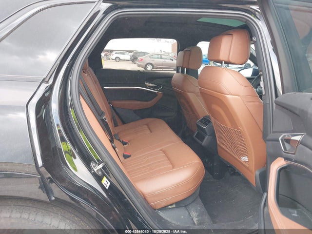 2024 AUDI Q8 E-TRON WA16AAGE6RB052016 Photo 7