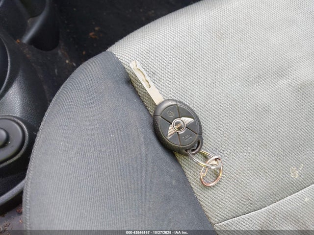 2006 MINI COOPER S WMWRE33516TJ37650 Photo 10