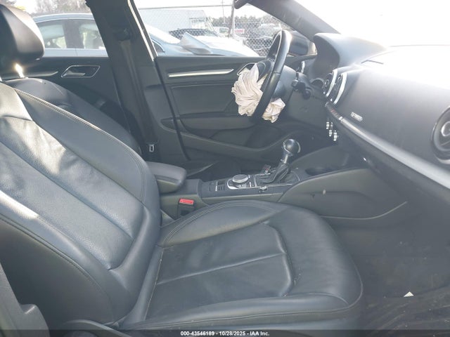 2016 AUDI A3 WAUB8GFF1G1040532 Photo 4