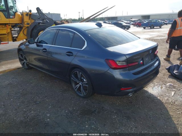 2022 BMW 330I 3MW5R1J03N8C39777 Photo 2