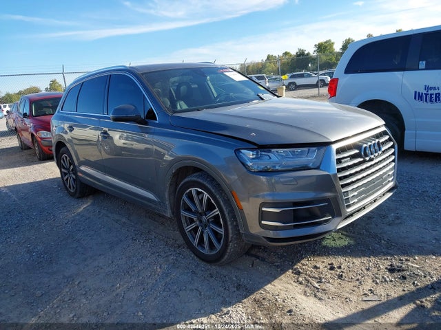 2017 AUDI Q7 WA1LAAF70HD029923 Photo 0