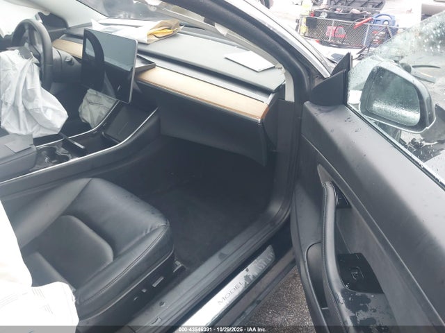 2020 TESLA MODEL 3 5YJ3E1EA1LF784264 Photo 4