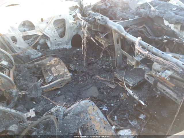 2025 CHEVROLET BLAZER EV 3GNKDGRJ3SS112229 Photo 4