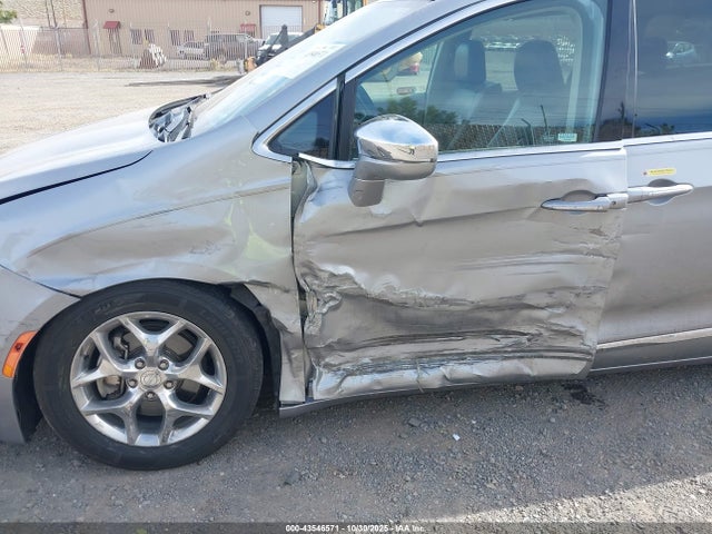 2018 CHRYSLER PACIFICA 2C4RC1GGXJR272568 Photo 5