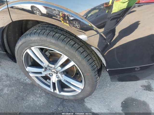 2018 VOLVO XC60 YV4102RK2J1092337 Photo 5