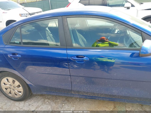 3KPA24AB9JE085628 KIA RIO S