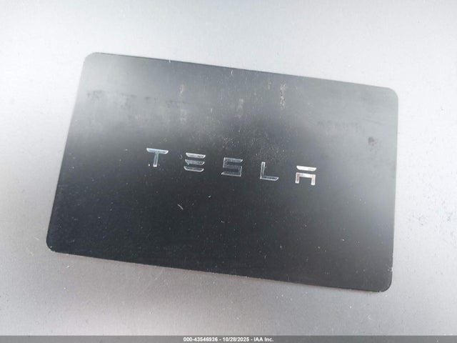 2025 TESLA MODEL Y 7SAYGDEF6SA351549 Photo 10