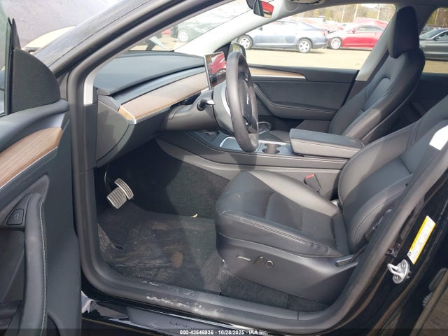 2025 TESLA MODEL Y 7SAYGDEF6SA351549 Photo 4