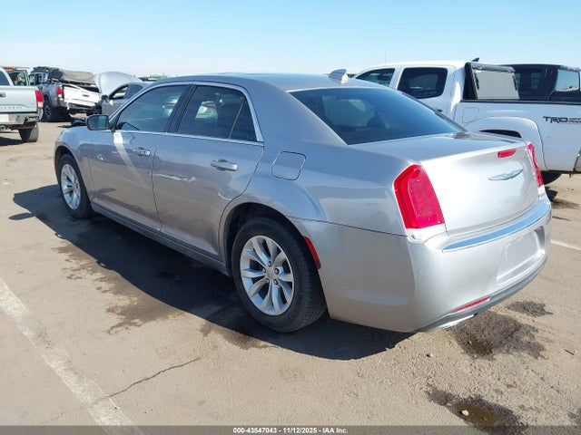 2016 Chrysler 300 Limited მანქანა იყიდება აუქციონზე, vin: 2C3CCAAG2GH211846, აუქციონის ნომერი: 43547043