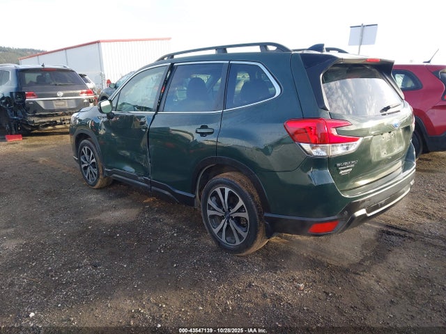 Subaru Forester Limited 2024 JF2SKALC4RH404661 Image 3